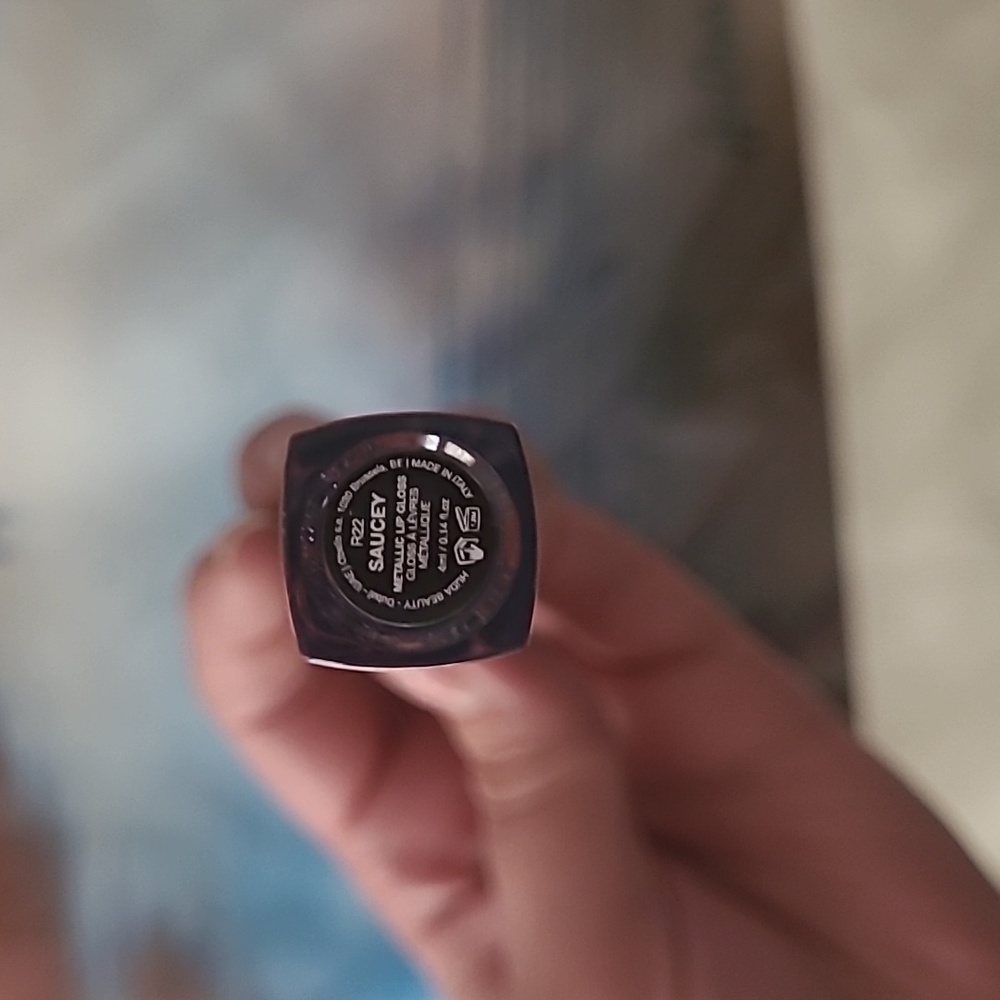 Huda lip strobe - Picture 2 of 2